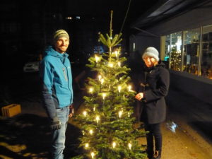 Read more about the article Premiere: Weihnachtsbaum auf dem Quartierplatz