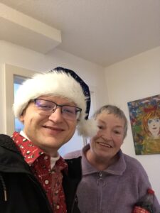 Read more about the article Soziale Hilfe: Wunschmenü zu Weihnachten für alleinstehende SeniorInnen und chronisch kranke Menschen