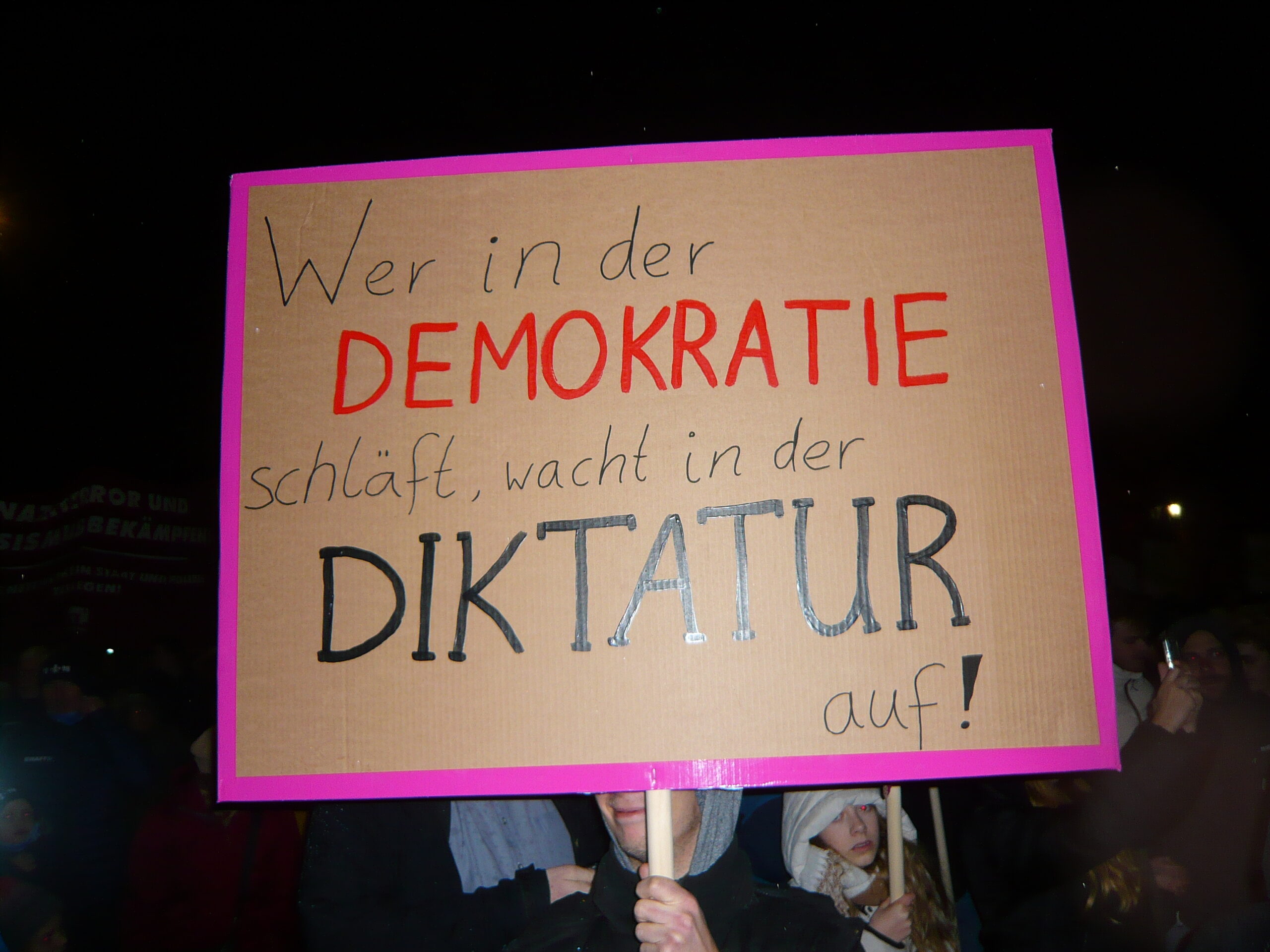 Read more about the article Quartier: Darmstädter Echo berichtet über die Demokratie-Demonstrationen der letzten Monate…